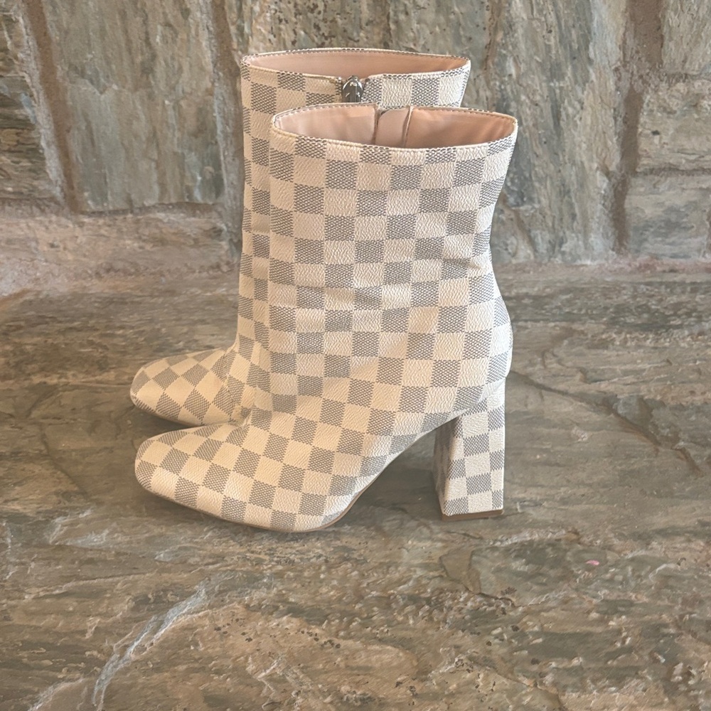 Checkered Heeled Boots - Picture 3 of 7